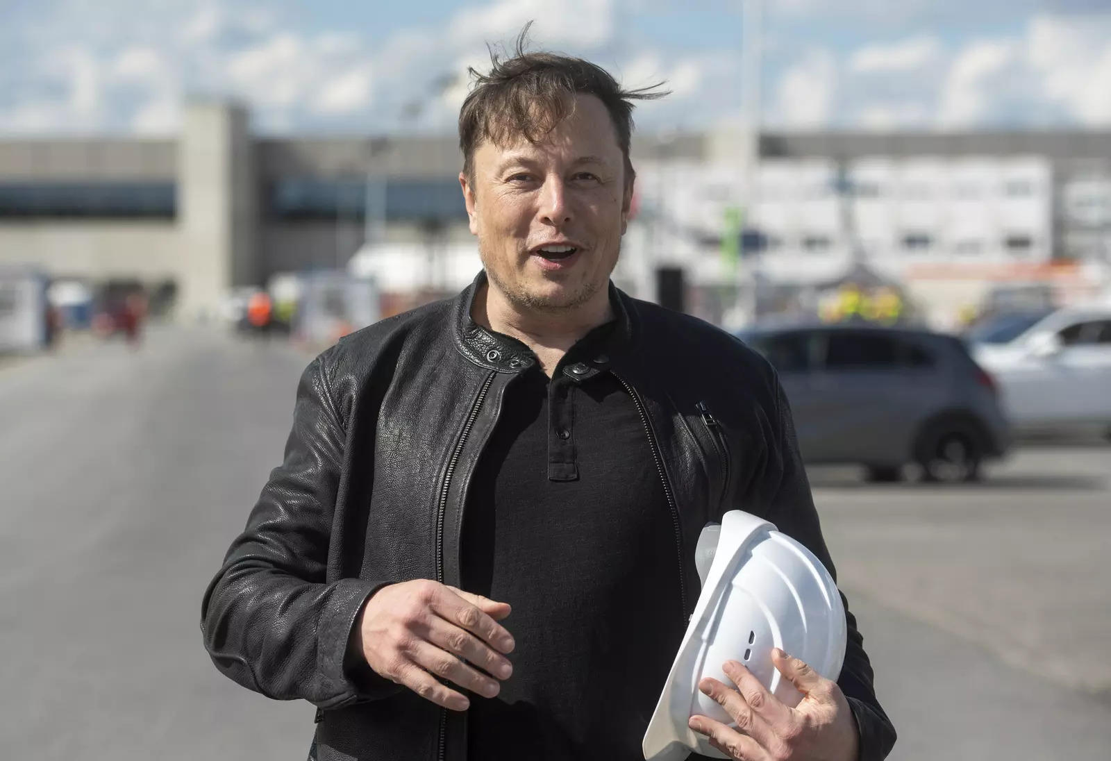 Musk getting out of Ukraine in disguise