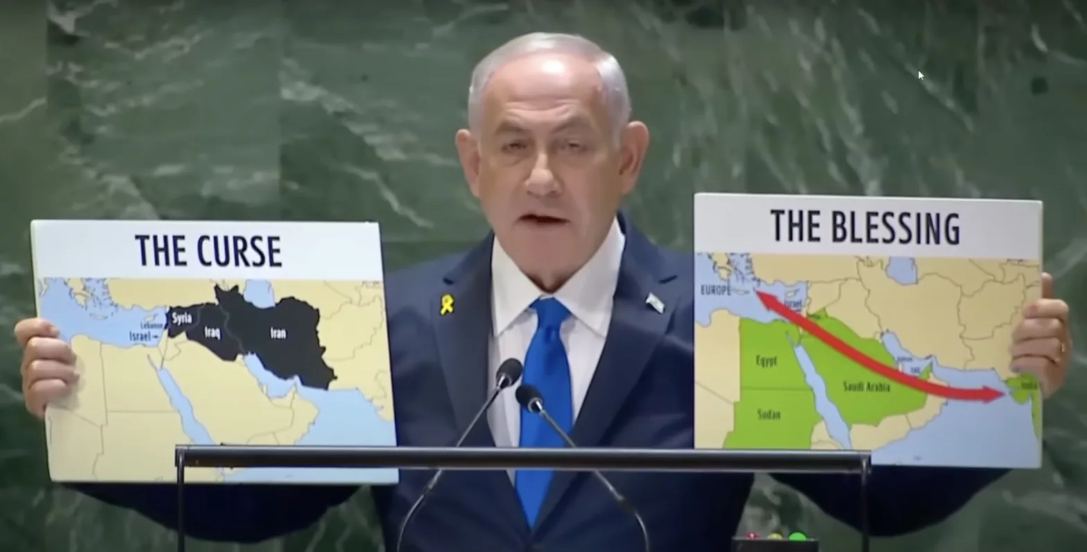 Israeli prime minister Benjamin Netanyahu holds two maps at the UN speech, Sep 2024